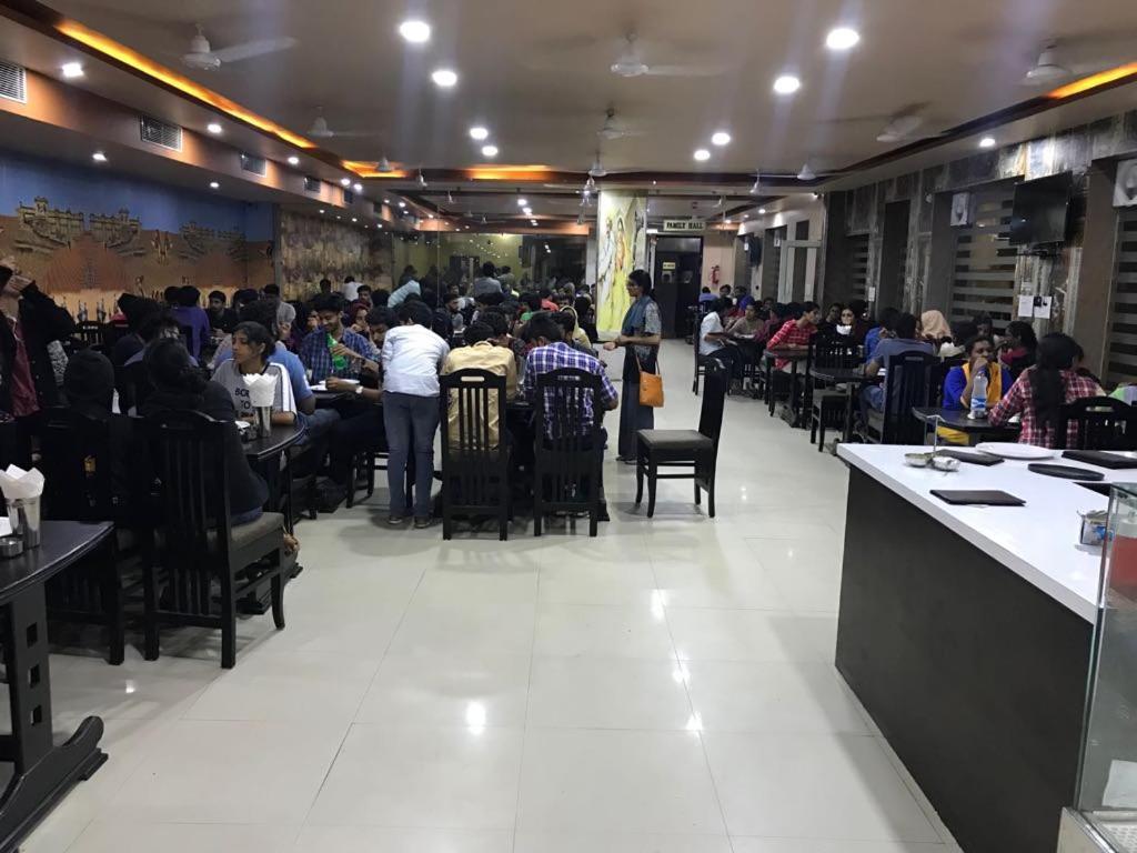 Sikar Makrana Raj Hotel المظهر الخارجي الصورة